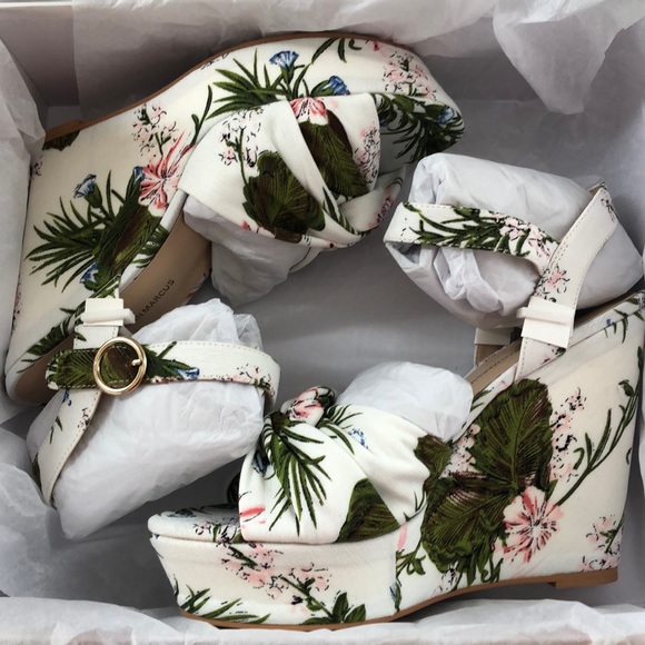 ❌❌SOLD❌❌Neiman Marcus Knotted Platform Wedge Espad - Picture 10 of 12